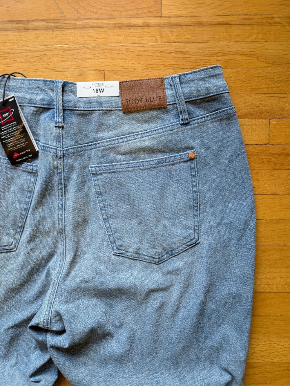 Judy Blue Plus Size NWT Light Blue Flare Jeans - Picture 8 of 9